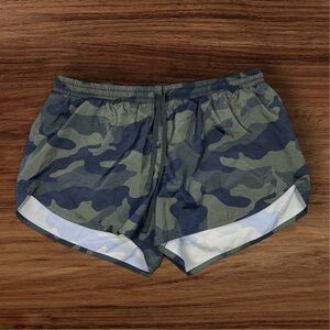 Old Navy Active Women’s Go-Dry 3” Athletic Shorts. Army Camo. Medium
